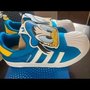Adidas x Disney kids shoes. Donald Duck. NWT
